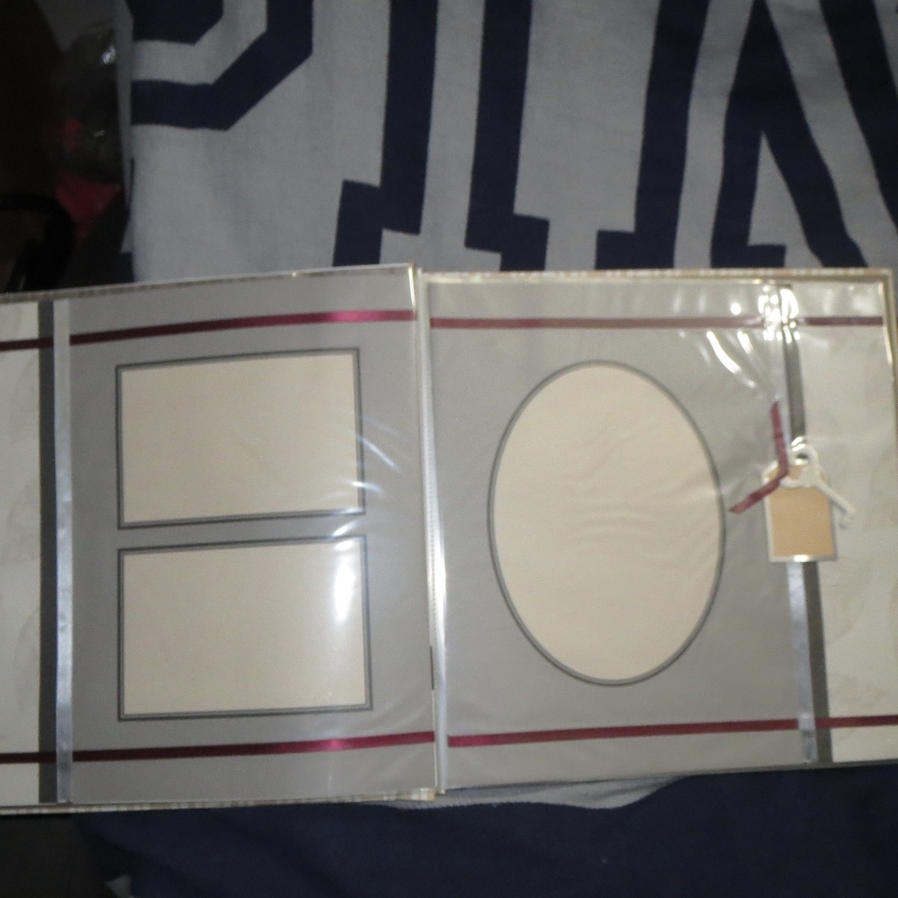 2/$25 Pre-designed Scrapbook album - Picture 5 of 6
